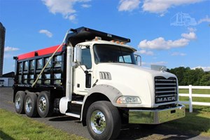 2014 Mack 	Granite GU713  Truck-Dump